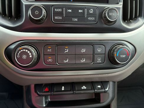 Used 2018 Chevrolet Colorado LT w/ LT Convenience Package RWD image 34
