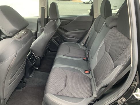 Used 2023 Subaru Forester Premium AWD/4WD image 25
