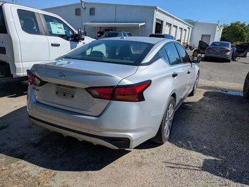 Used 2020 Nissan Altima 2.5 S FWD image 2