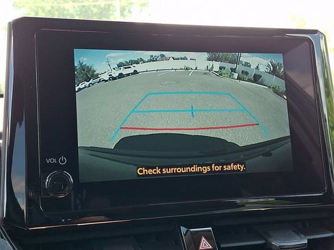 Certified 2023 Toyota Corolla Cross LE AWD/4WD image 21