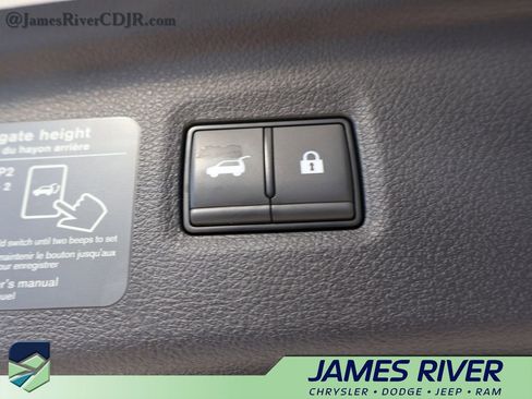 Used 2023 INFINITI QX50 Luxe image 16