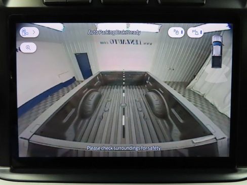 Used 2024 Ford F250 XLT w/ XLT Premium Package image 19