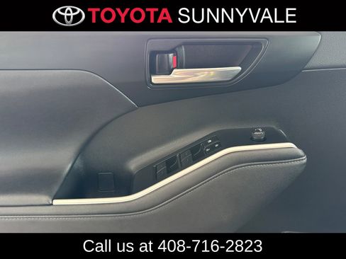 Used 2023 Toyota Highlander XLE FWD image 15