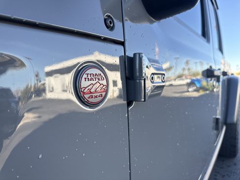 Used 2020 Jeep Gladiator Rubicon w/ Trailer Tow Package image 8