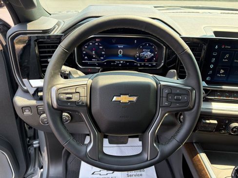 Used 2025 Chevrolet Silverado 1500 High Country w/ Technology Package AWD/4WD image 13