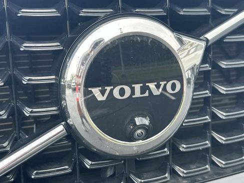Used 2025 Volvo XC60 B5 Plus AWD/4WD image 31