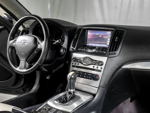 Used 2010 INFINITI G37 Convertible w/ Premium Pkg RWD image 14