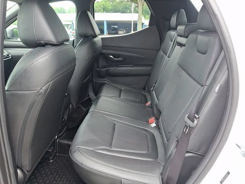 Used 2025 Hyundai Santa Cruz SEL FWD image 12