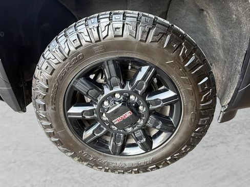 Used 2024 GMC Sierra 2500 AT4 w/ AT4 Premium Plus Package AWD/4WD image 23