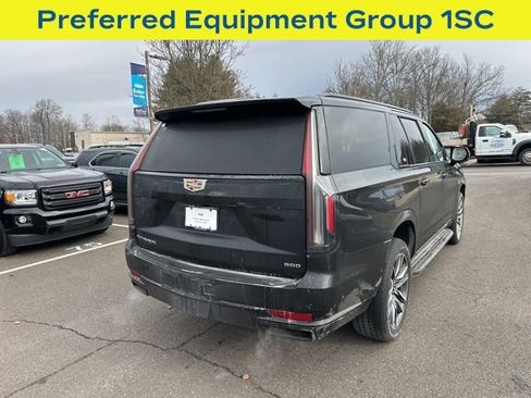 Used 2021 Cadillac Escalade ESV Sport w/ LPO, Illumination Package image 5