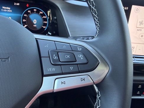 New 2026 Volkswagen Atlas Cross Sport SE image 28