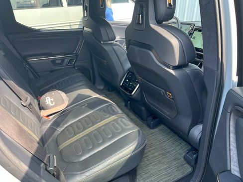 Used 2022 Rivian R1T Adventure AWD/4WD image 4