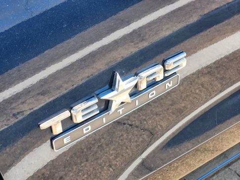 Used 2019 Chevrolet Silverado 1500 LT w/ Texas Edition RWD image 10