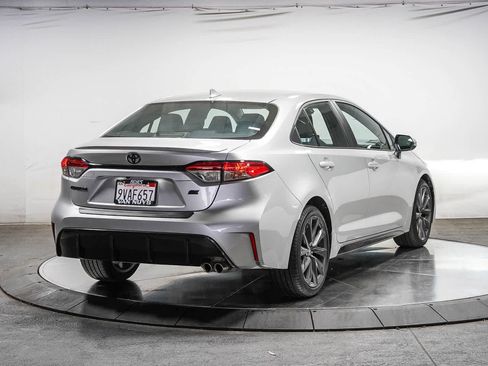 Certified 2025 Toyota Corolla SE FWD image 5