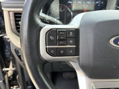 Used 2023 Ford Expedition Limited AWD/4WD image 16