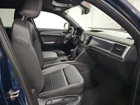 Used 2021 Volkswagen Atlas Cross Sport SE FWD image 13