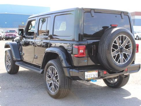 Used 2023 Jeep Wrangler Unlimited Sahara image 3
