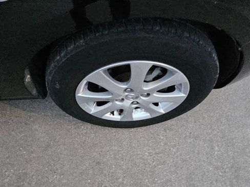 Used 2011 MAZDA MAZDA2 Touring image 18