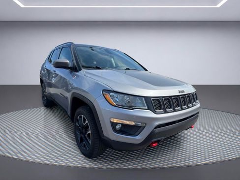 Used 2019 Jeep Compass Trailhawk AWD/4WD image 10