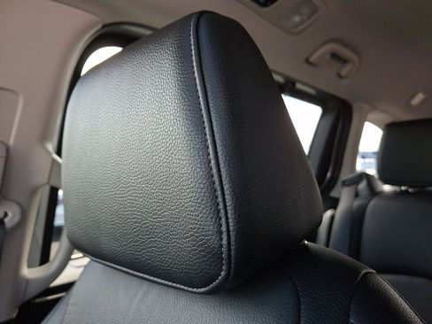 Used 2025 Honda Odyssey EX-L image 13