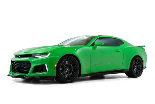 Used 2017 Chevrolet Camaro ZL1 RWD image 10