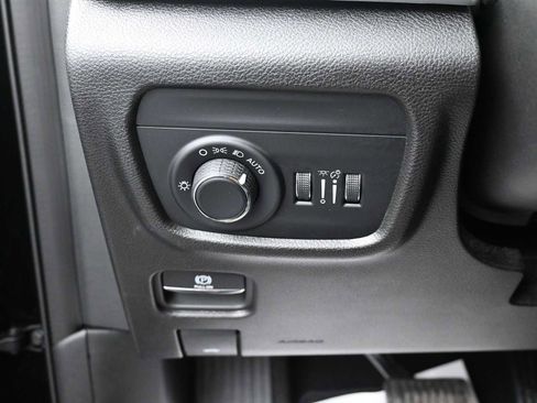 Used 2023 Jeep Grand Cherokee L Laredo image 10