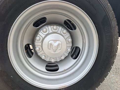 Used 2024 RAM 5500 Tradesman w/ Chrome Appearance Group image 6