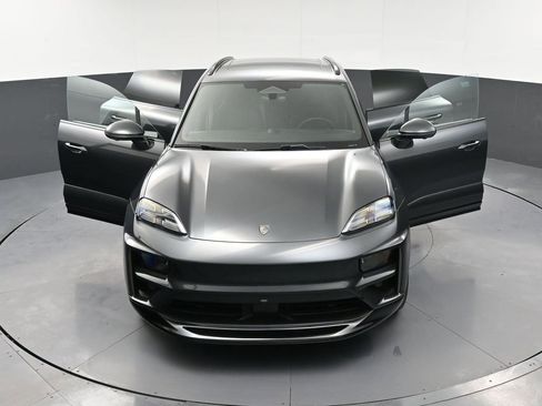 New 2026 Porsche Macan Turbo Electric image 35