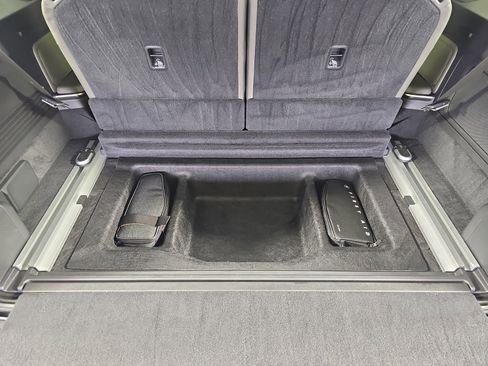 Used 2024 Rivian R1S Adventure image 25