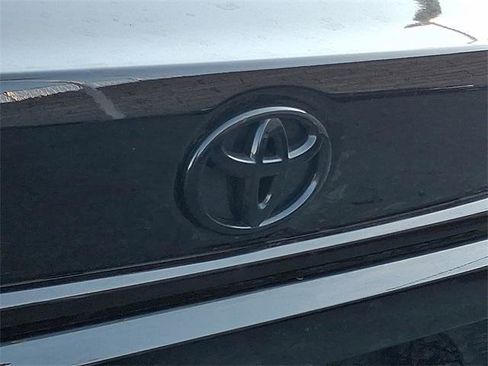 Certified 2023 Toyota Corolla LE image 28