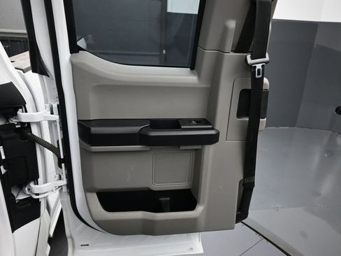 Used 2021 Ford F250 XL w/ Power Equipment Group image 26