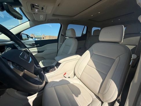 Used 2021 GMC Acadia Denali w/ Denali Technology Package FWD image 27