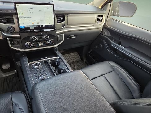 Certified 2023 Ford Expedition XLT AWD/4WD image 13