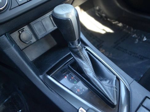 Used 2016 Toyota Corolla S Premium image 44