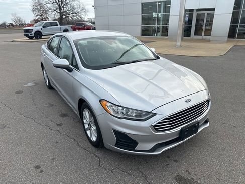 Used 2019 Ford Fusion SE image 6