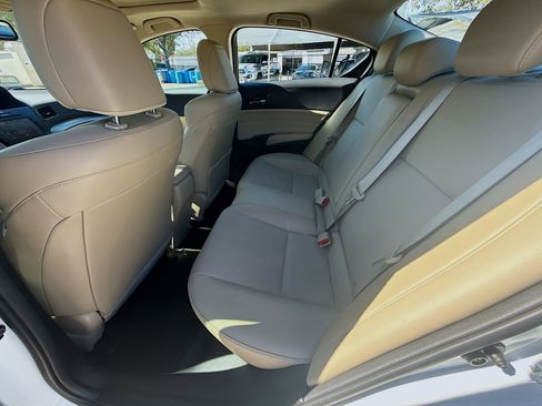 Used 2017 Acura ILX w/ Premium Package image 23