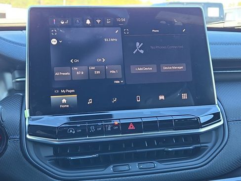 New 2026 Jeep Compass Latitude image 23