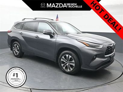 Used 2022 Toyota Highlander XLE