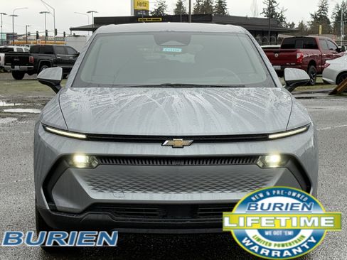 New 2026 Chevrolet Equinox EV LT image 8