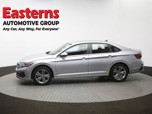 Used 2024 Volkswagen Jetta SE image 57