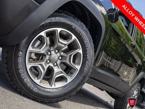 Used 2022 Jeep Cherokee Trailhawk w/ Sun, Sound & Nav Group AWD/4WD image 12