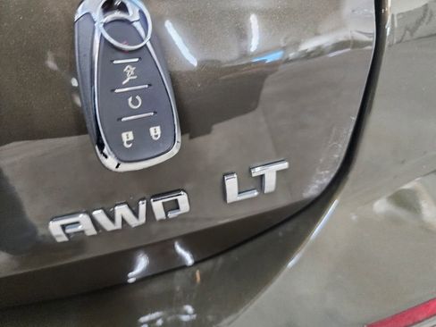 Used 2023 Chevrolet Equinox LT image 43