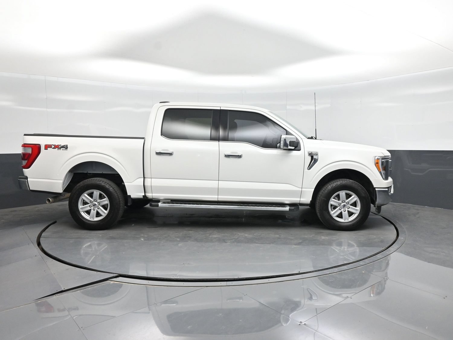 Certified 2023 Ford F150 Lariat w/ Trailer Tow Package AWD/4WD image 19