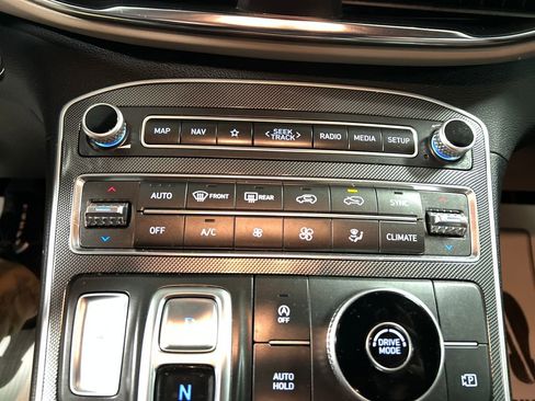 Used 2023 Hyundai Santa Fe SEL image 17