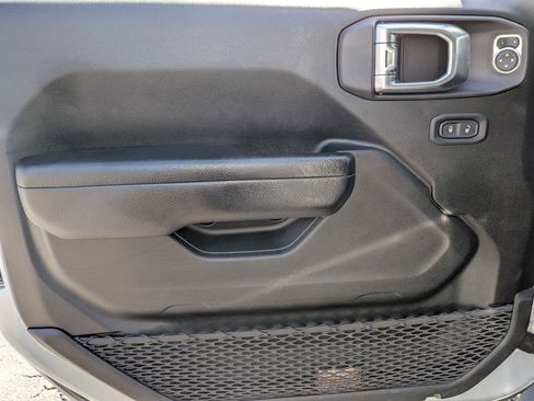 Certified 2022 Jeep Gladiator Mojave w/ LED Lighting Group image 11