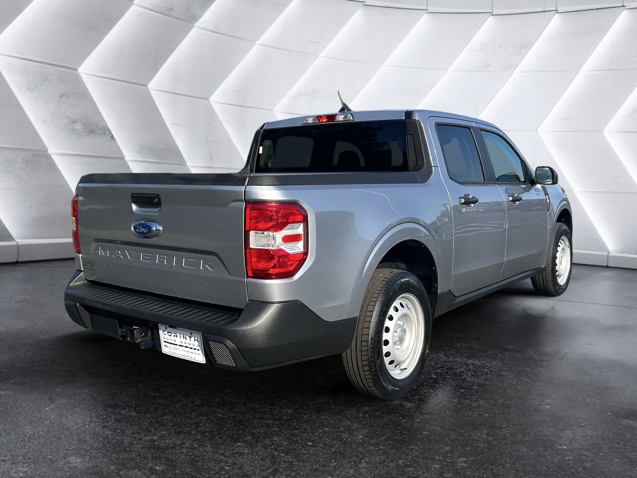 Used 2022 Ford Maverick XL FWD image 8
