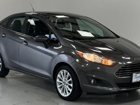 Used 2019 Ford Fiesta SE w/ Equipment Group 201A FWD image 3