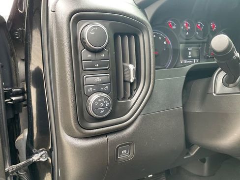 Used 2022 Chevrolet Silverado 2500 Custom w/ Custom Value Package AWD/4WD image 25