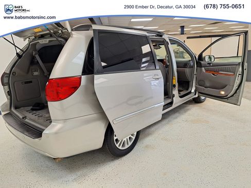 Used 2007 Toyota Sienna FWD image 18