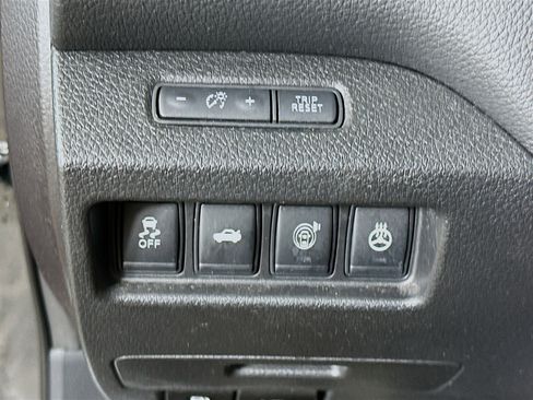 Used 2015 Nissan Altima 2.5 SL w/ Technology Package FWD image 17